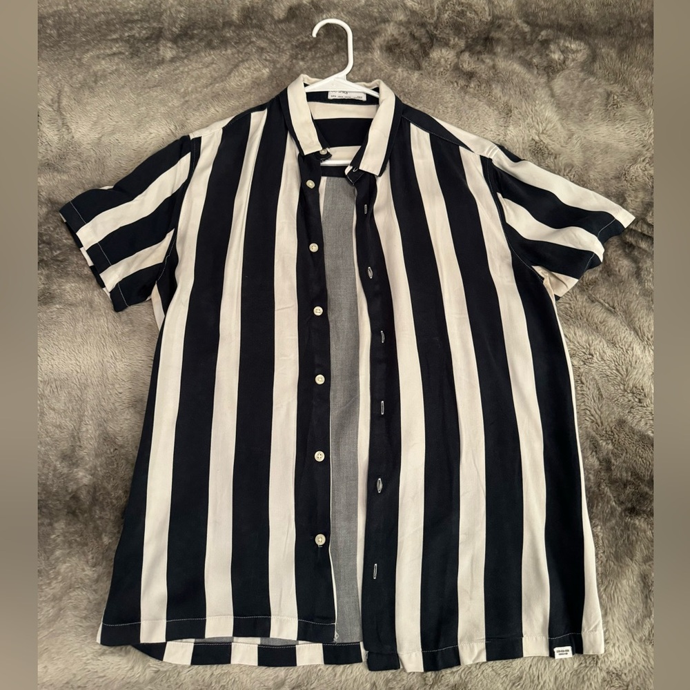 Bershka Classic Navy blue and White Striped Men's Shirt (M size)
